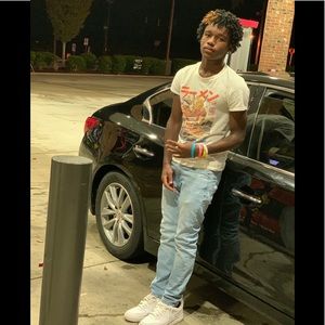 Meet your Posher, Yasin